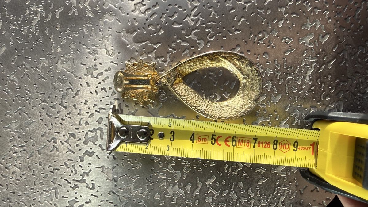 Ohrringe & -stecker: Vintage Ohrclips, Ohrringe Tropfenform, Goldoptik, Top! – Gebraucht aus Richterswil von Solemare47Nicole 1
