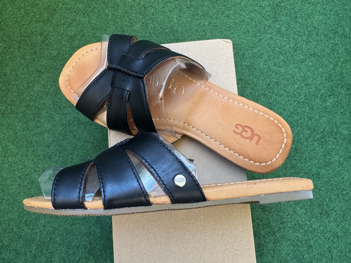 Ugg Scarpe da donna: UGG, en cuir noir, taille 36 - État comme neuf – Usato da Brügg BE venduto da Goob 1