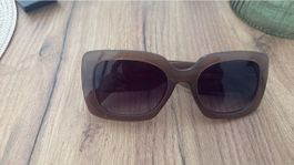 EssentiStylische Sonnenbrille im Retro Look für den Sommer!