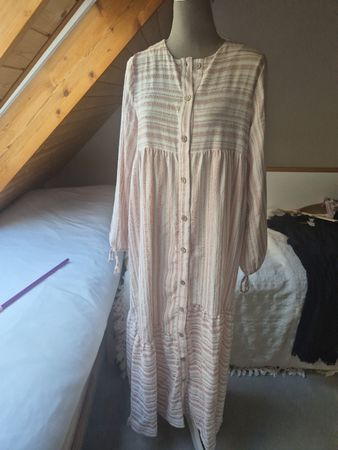 Damen Kleid Loreen Fashion gestreift Grösse 42 M neuwertig