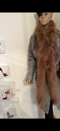 Pelz Schal 🧣 ideal für diese Jahreszeit L1.80