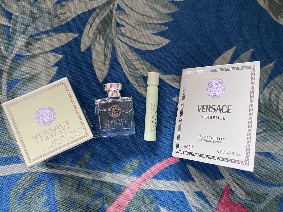 Versace Parfums & Eau de Toilette: Miniatures Versace Versense – Neuf avec emballage d'origine à Bouveret par wes_7zll