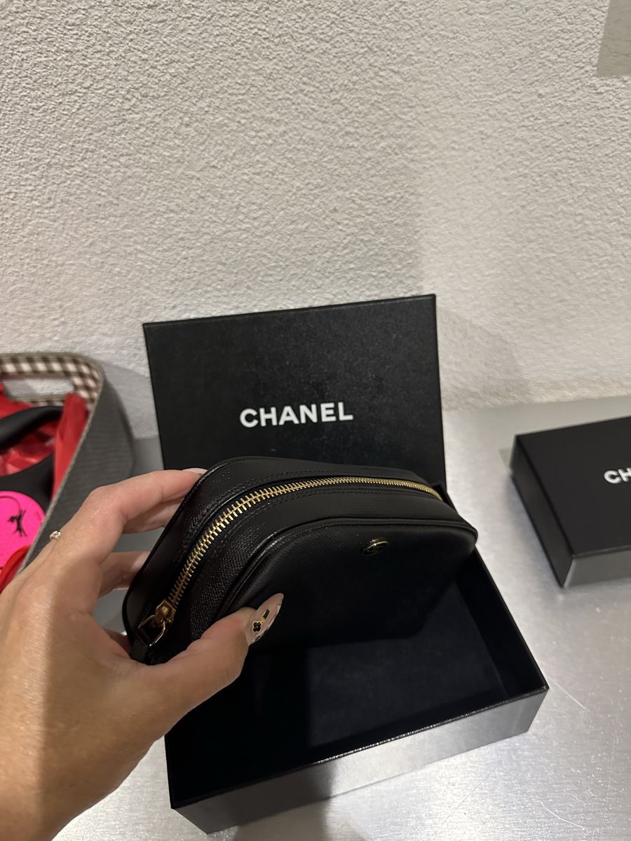 Chanel Custodie per cosmetici: Chanel – Nuovo e nell'imballaggio originale da Wallisellen venduto da anutadarki 1