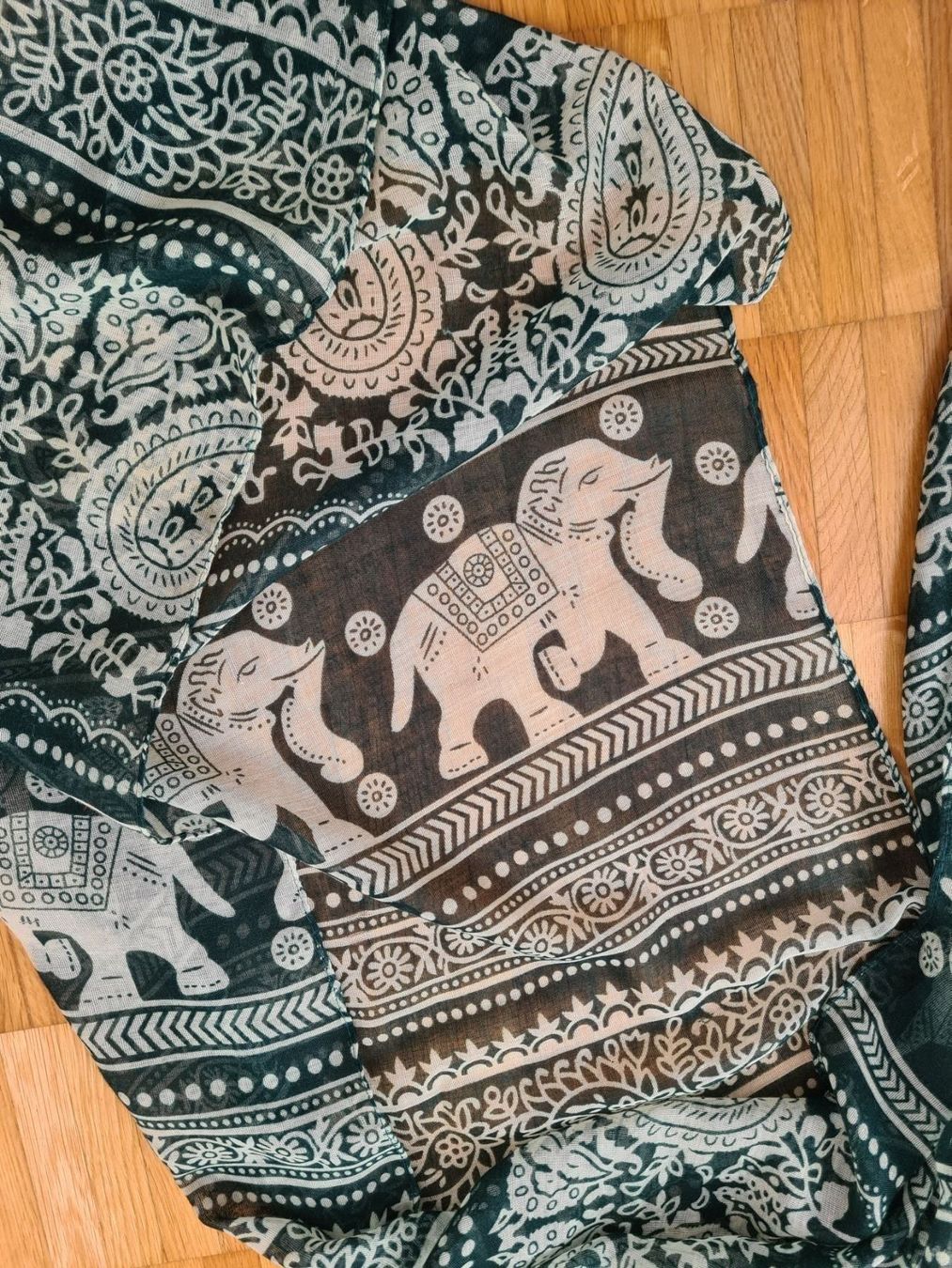 Foulards, Tücher & Schals: Damenschal – Gebraucht aus Jona von Good_luck_ 3