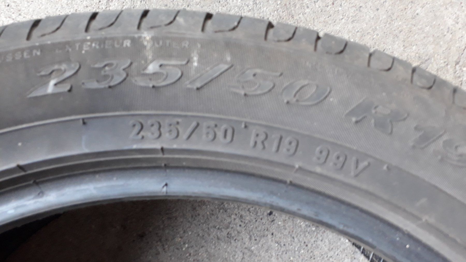 Pneumatici & Ruote complete: Sommerpneu 235 / 50 19 – Usato da Schmerikon venduto da 1qw2 3