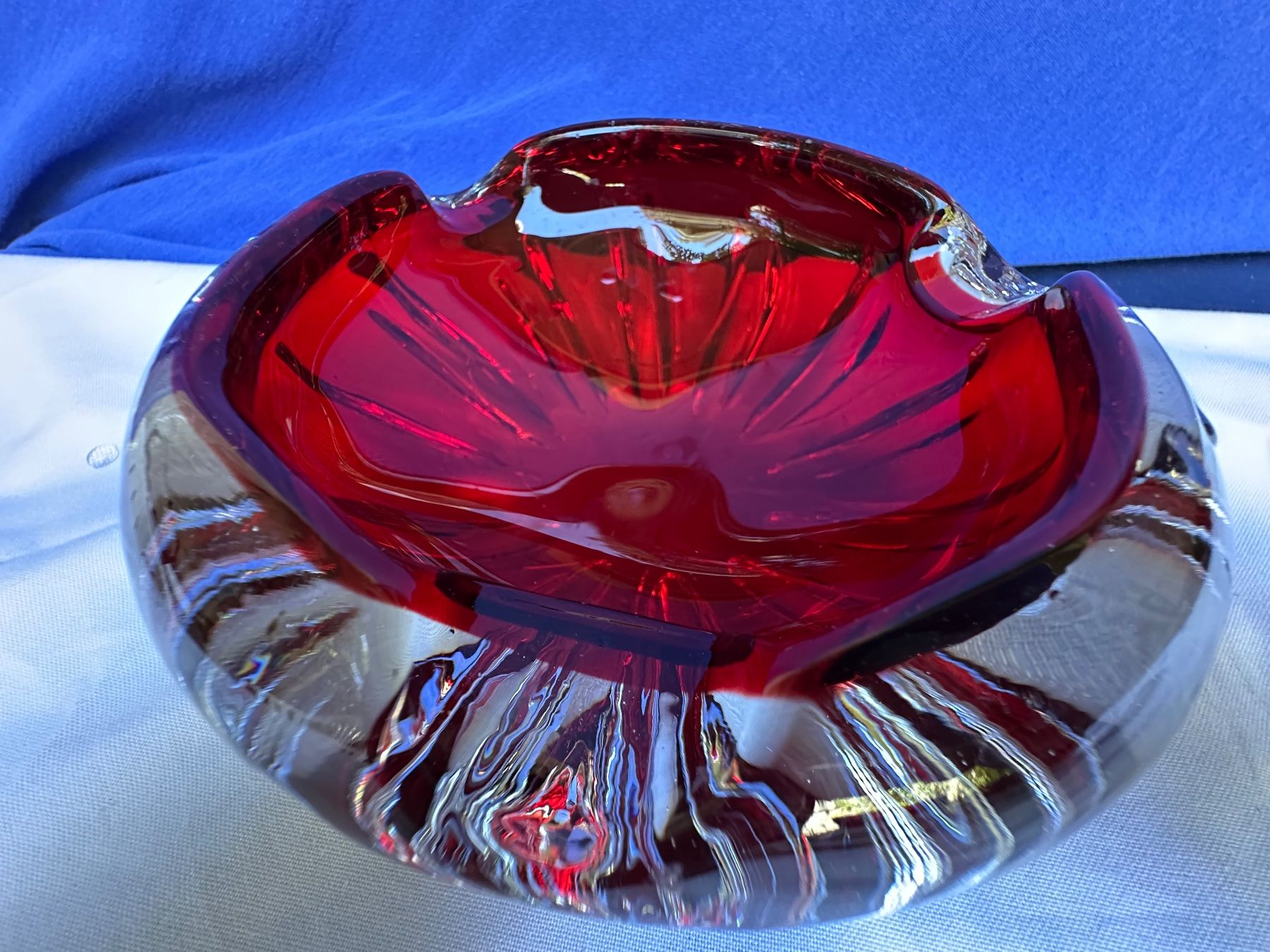 Gläser: Cendrie en verre rouge Murano  rubis, design élégant – Gebraucht aus Lausanne von artnouveau04 3