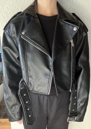 Zara Jacke aus Kunstleder, Schwarz, Gr. M