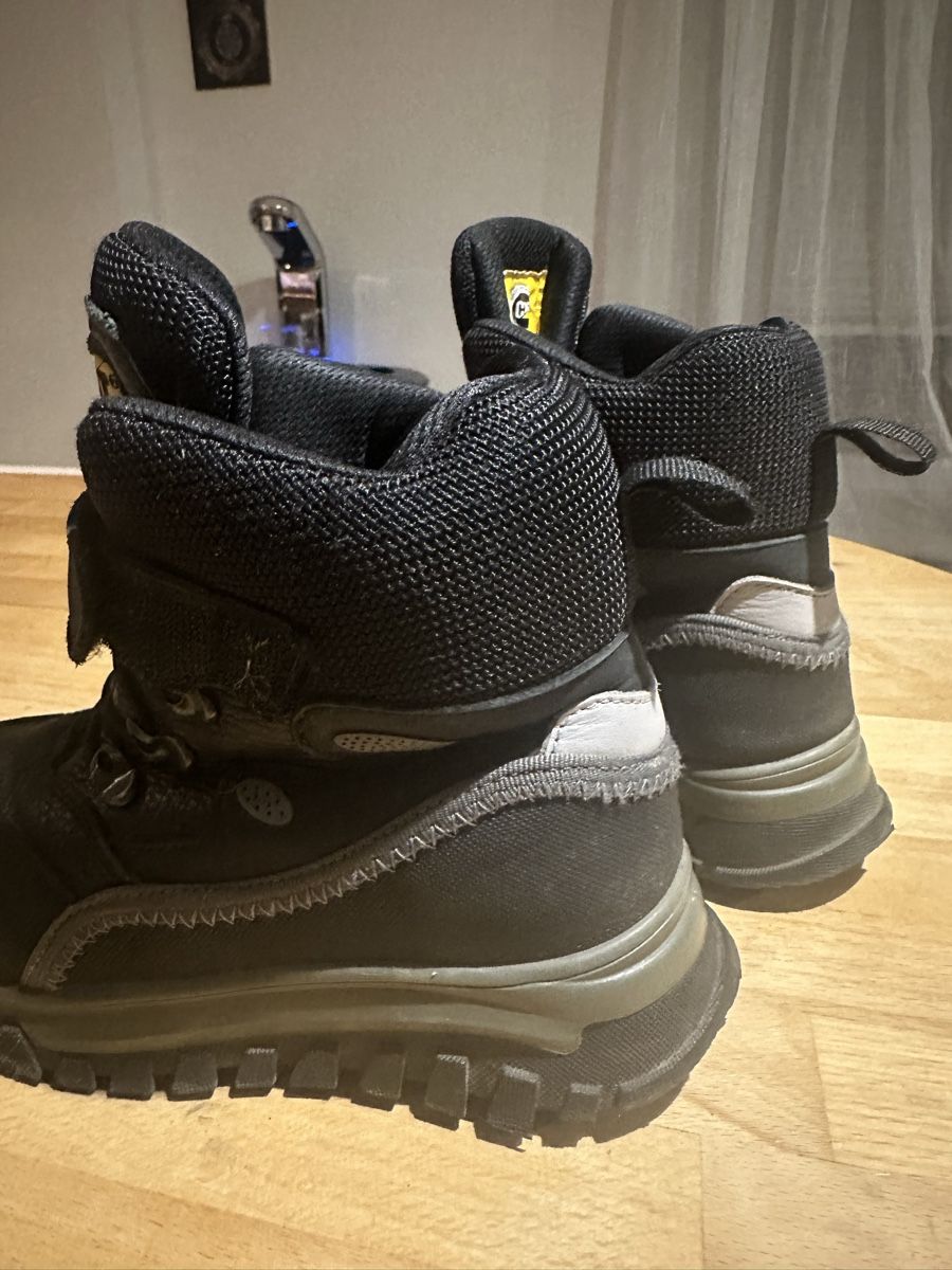 Scarpe per ragazzi: CAT - Kinder Winterboots Gr.31 – Nuovo (secondo la descrizione) da Liestal venduto da esr_9y9c 1