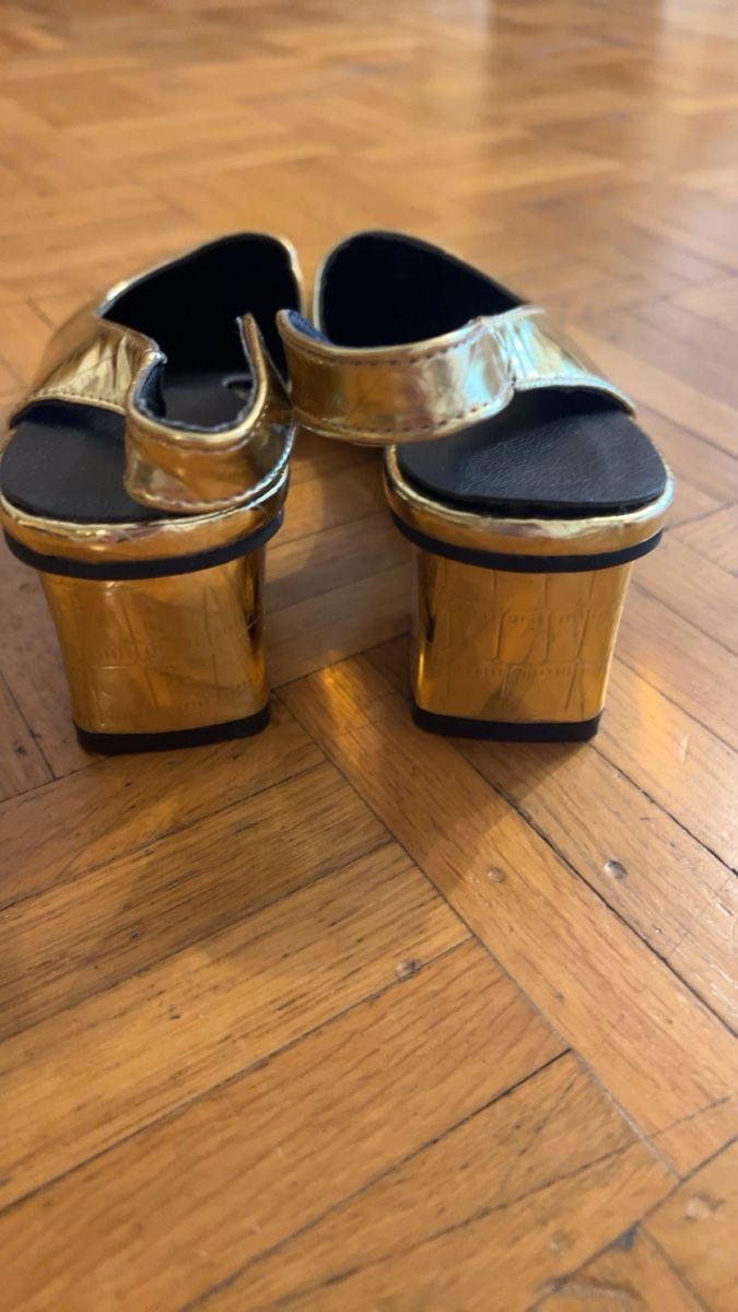Chaussures femmes: Goldene Schuhe – Neuf (Voir description) à Zürich par sha_207 4