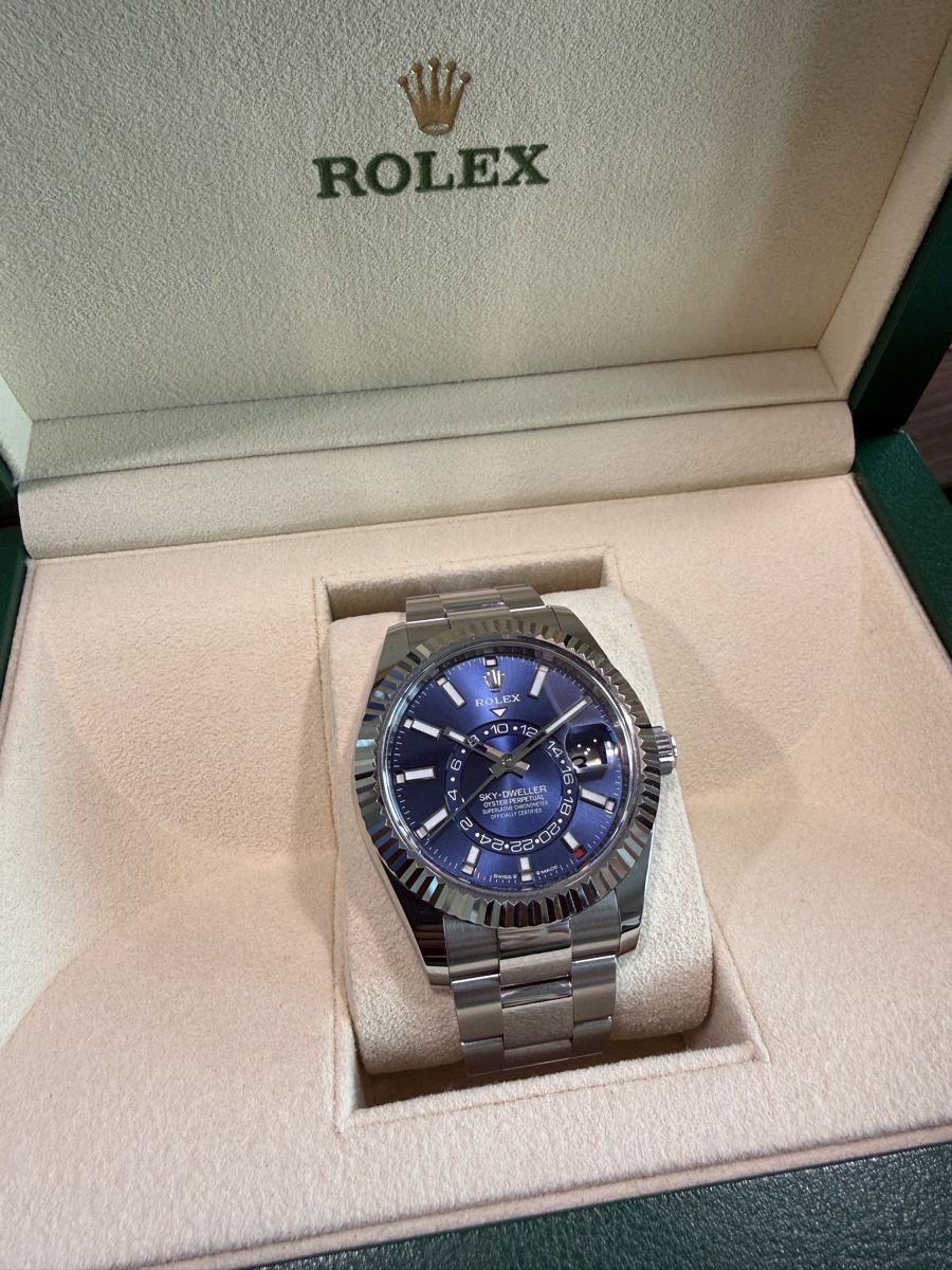 Rolex Orologi: Rolex Sky-Dweller Blau - Fullset - Top Zustand – Usato da Niederbipp venduto da Macho78