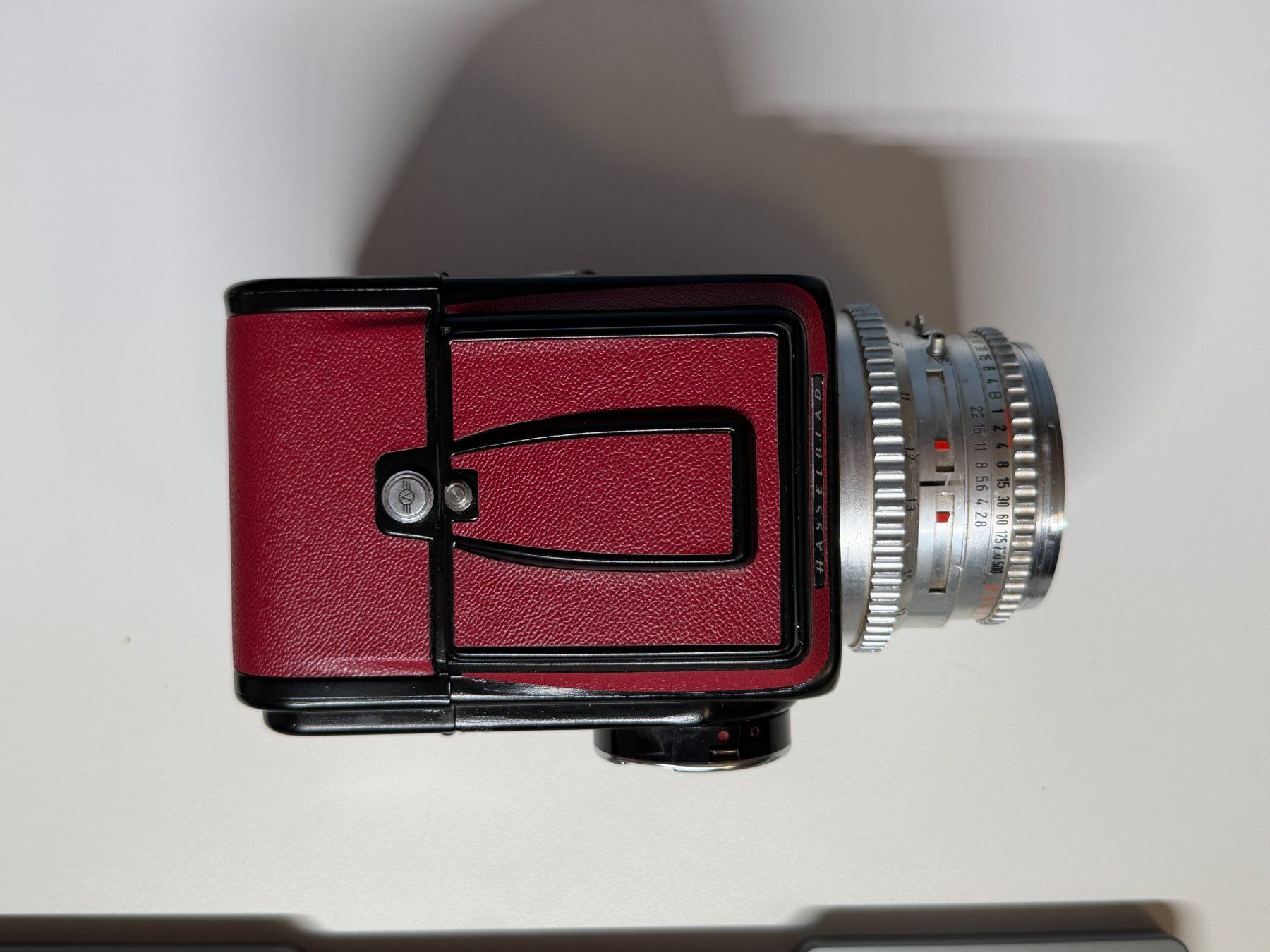 Hasselblad Fotocamera: Hasselblad 500C mit C80 Black mit gewechseltem Leatherette – Usato da Zürich venduto da ric_wz68 1