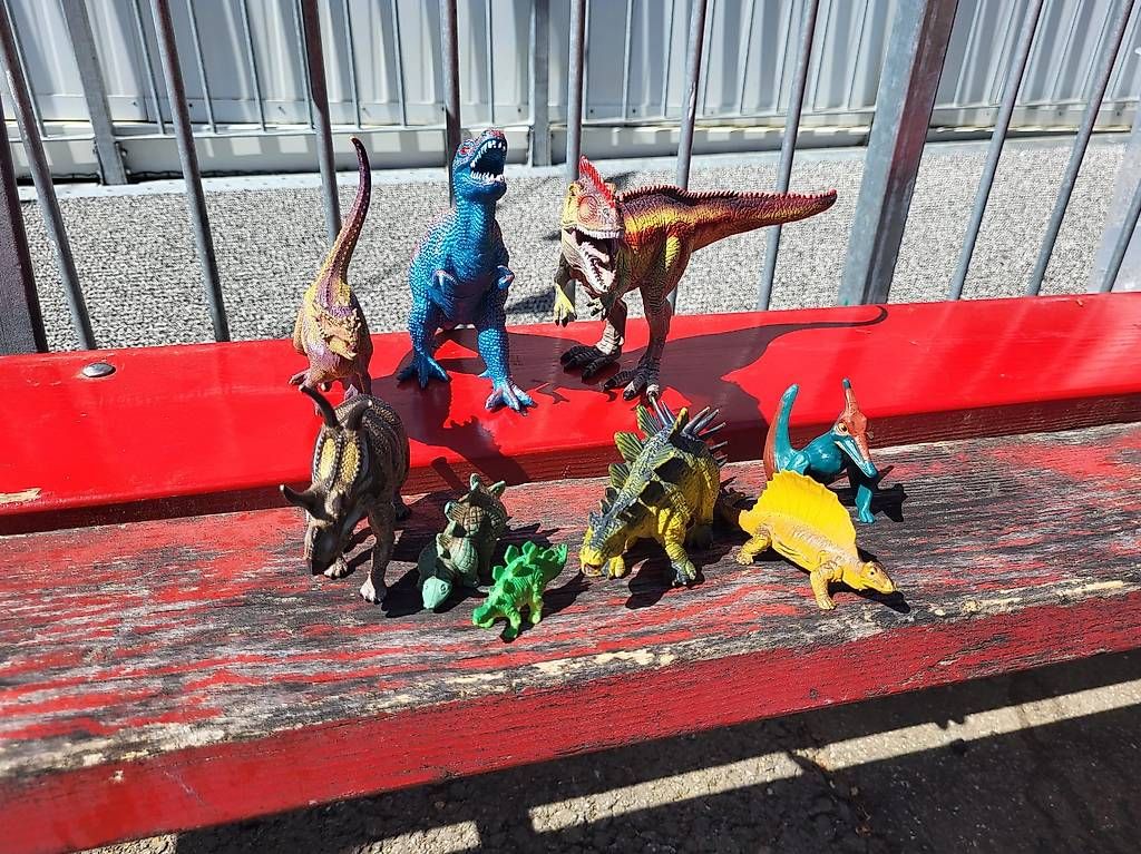 Giocattoli: Diverse Dinosaurier – Usato da Zürich venduto da Schneemaah