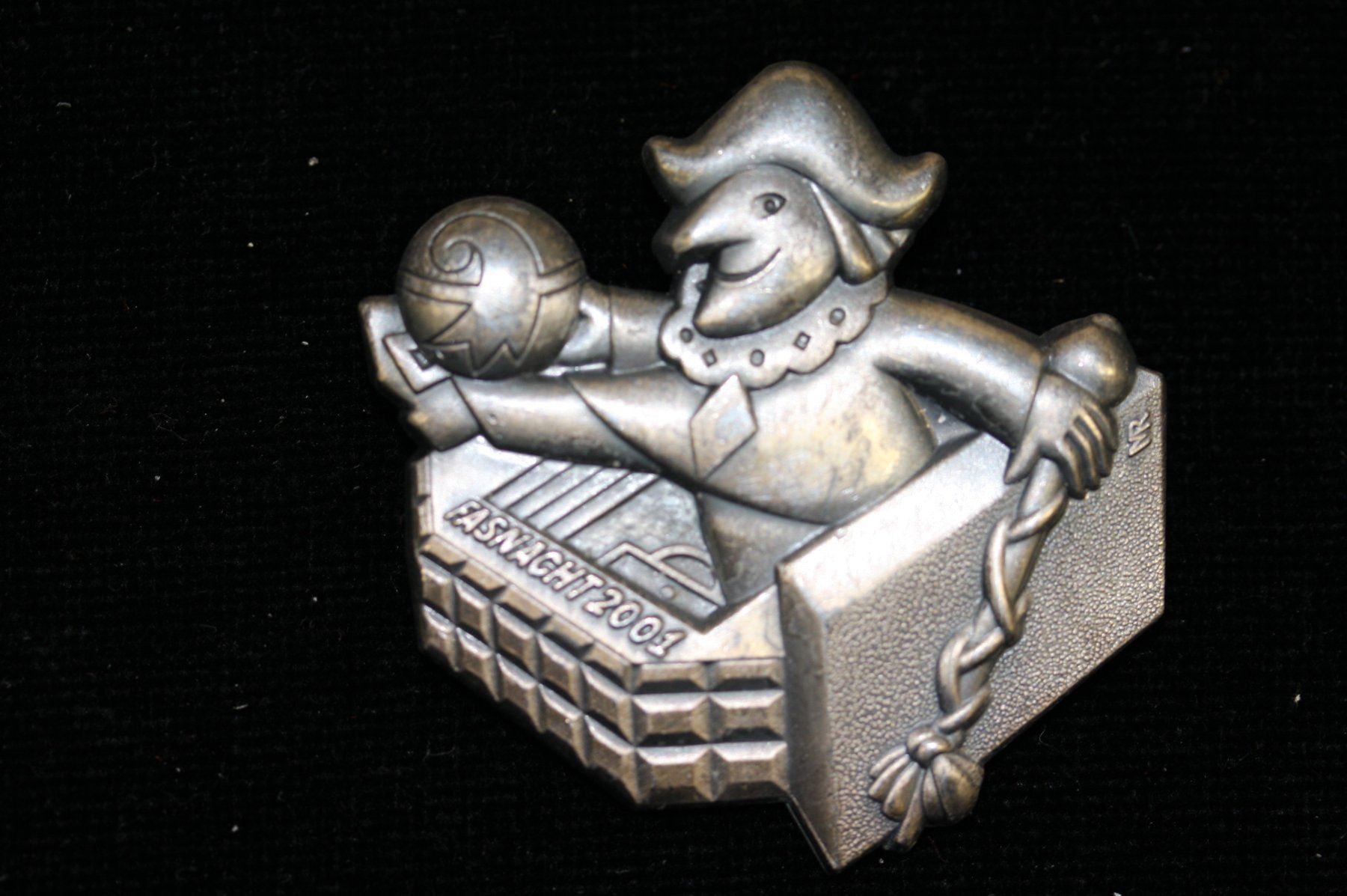 Basler Placchette & Badge: Basler Fasnachts 2001 Silber – Usato da Allschwil venduto da Schluurbi605
