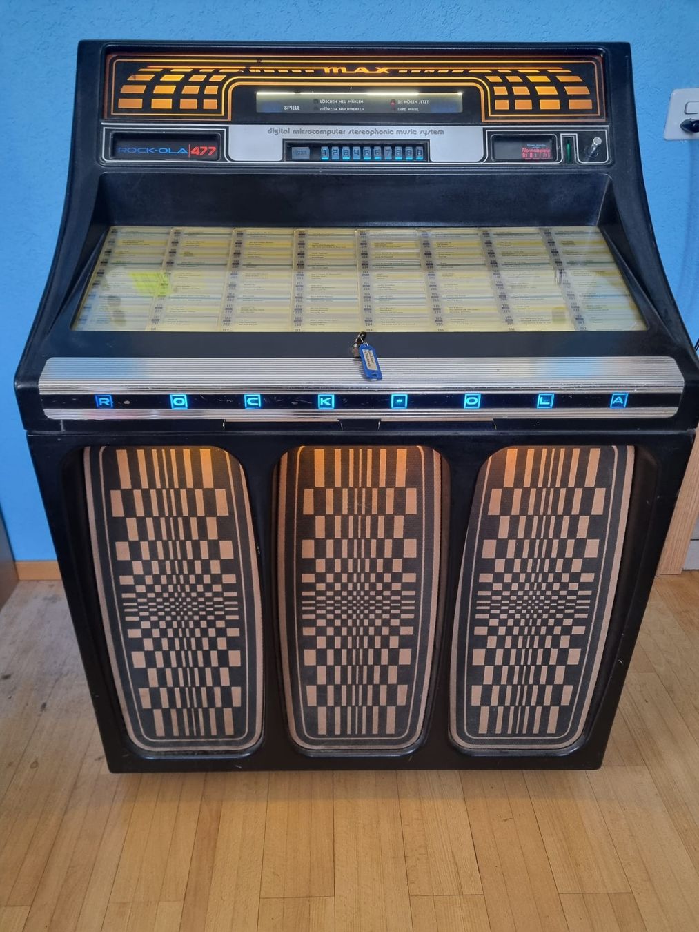 Rock-Ola Jukebox: Rock Ola Max 477 mit Singels – Usato da Liesberg venduto da SteinerA90