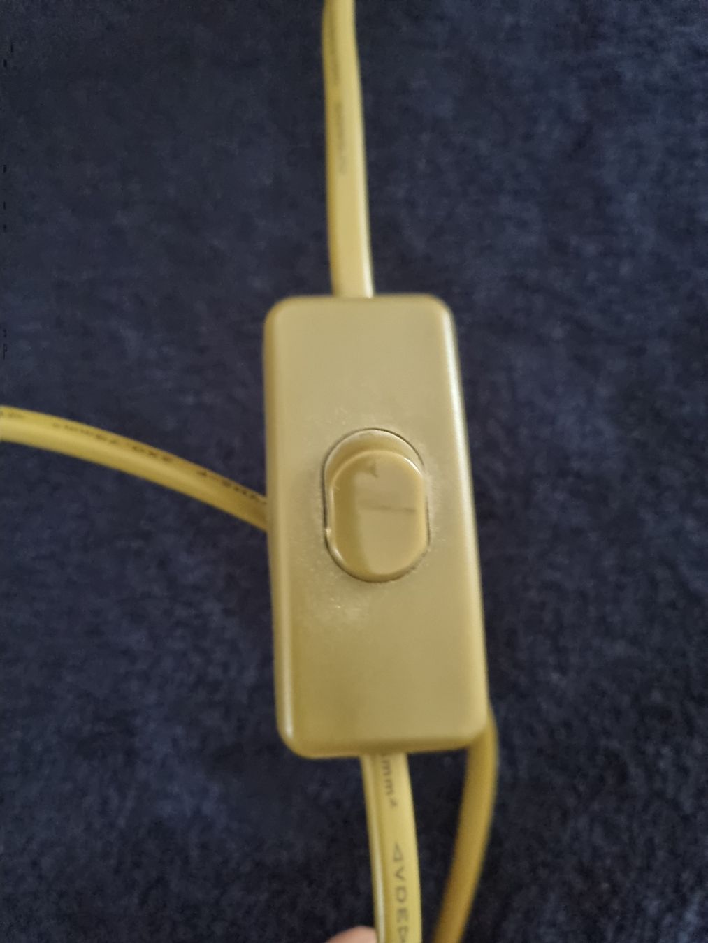 Lampes: Tischlampe, 34 cm Durchmesser – D'occasion à Laupen BE par Bombers 3