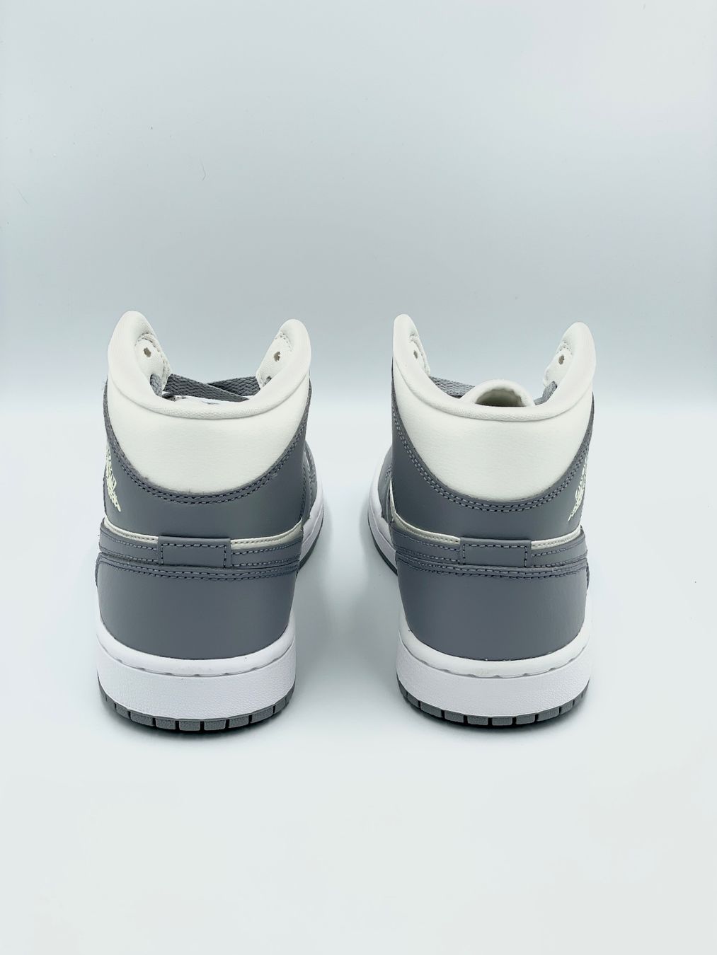 Jordan Scarpe da donna: Jordan 1 Mid Stealth Grey EU 37.5 – Nuovo e nell'imballaggio originale da Erlinsbach venduto da sasneakers 2