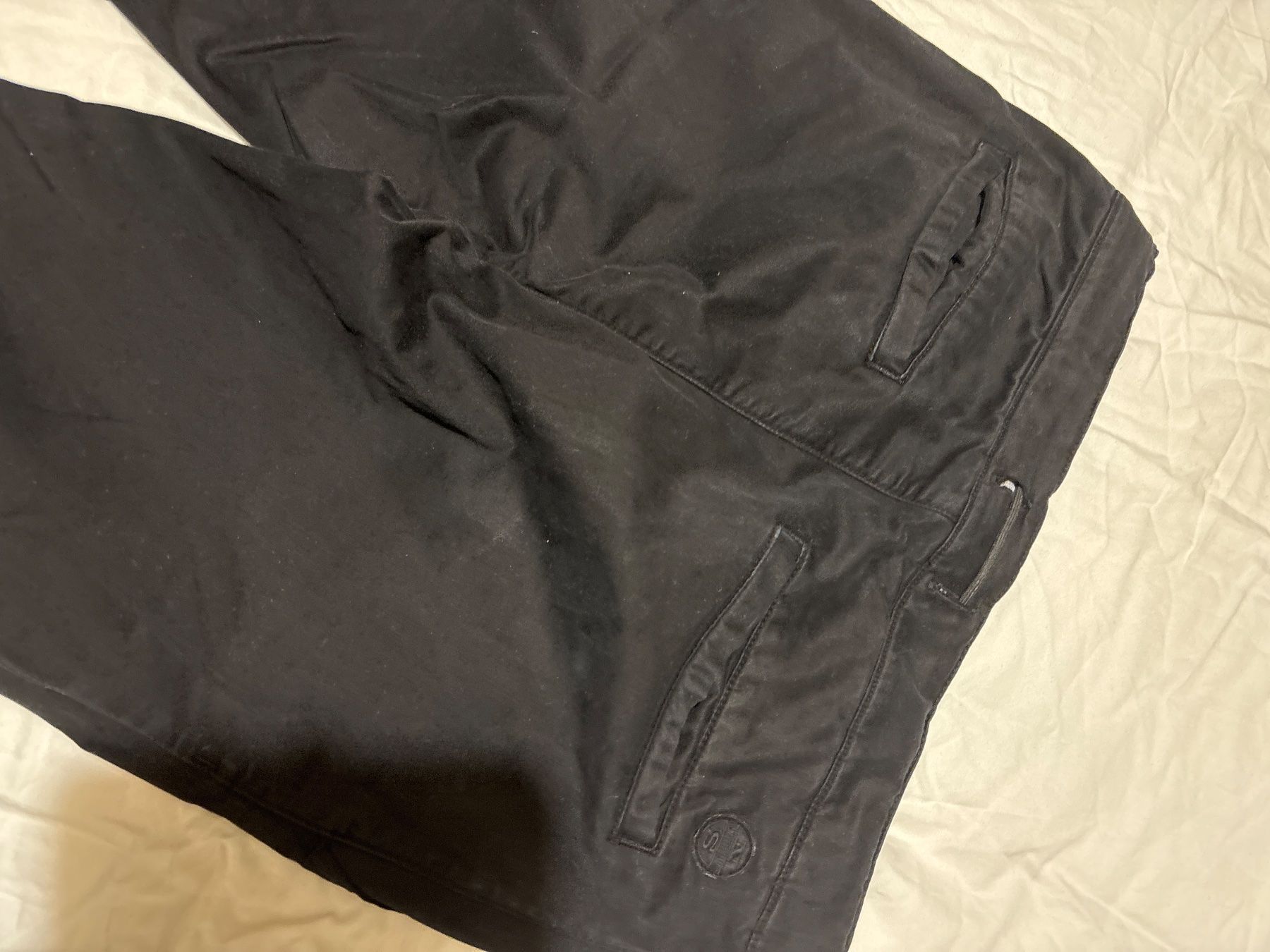 Pantaloni: Pantalon noir taille 42 bon état – Usato da GENÈVE venduto da Gaasss 3