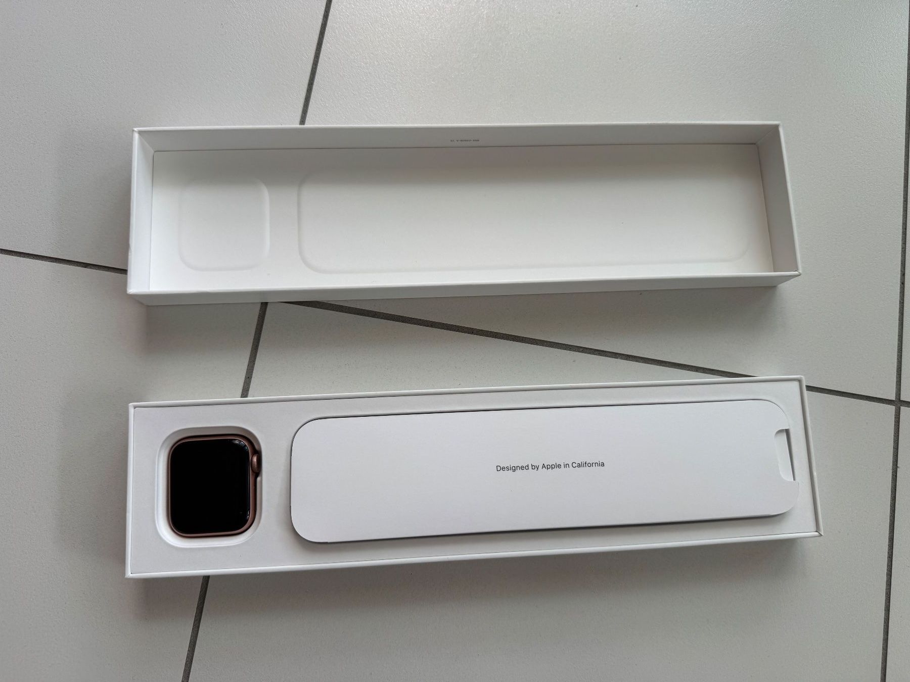 Apple Smartwatch: Apple Watch SE 40mm Roségold – Usato da Ennenda venduto da Gatzby