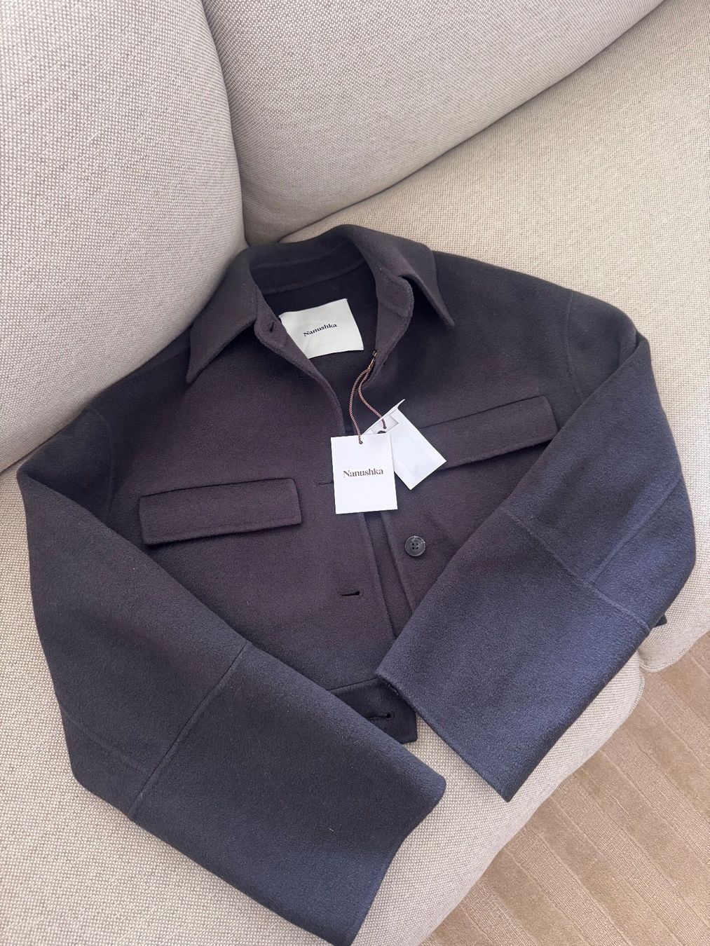 Giacche: Nanushka NEVELLE Jacket Anthracite Grösse XXS – Nuovo (secondo la descrizione) da Zug venduto da kbu_m2jf 1