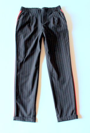 FB Sister * schwarze HOSE mit Nadelstreifenmuster  38  M