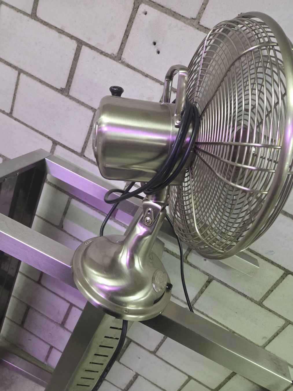 Ventilatori: Tischventilator Hunter Century 3 Stufen 90023 – Usato da Zürich venduto da Alibaba1234 5