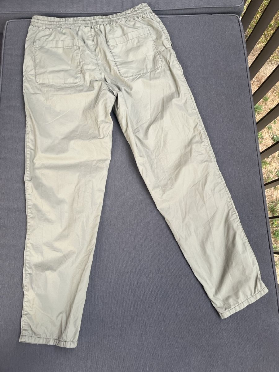 Esprit Pantalons: Leichte Damenhose Gr. 36 – D'occasion à Aarau par cel_m7wp 1