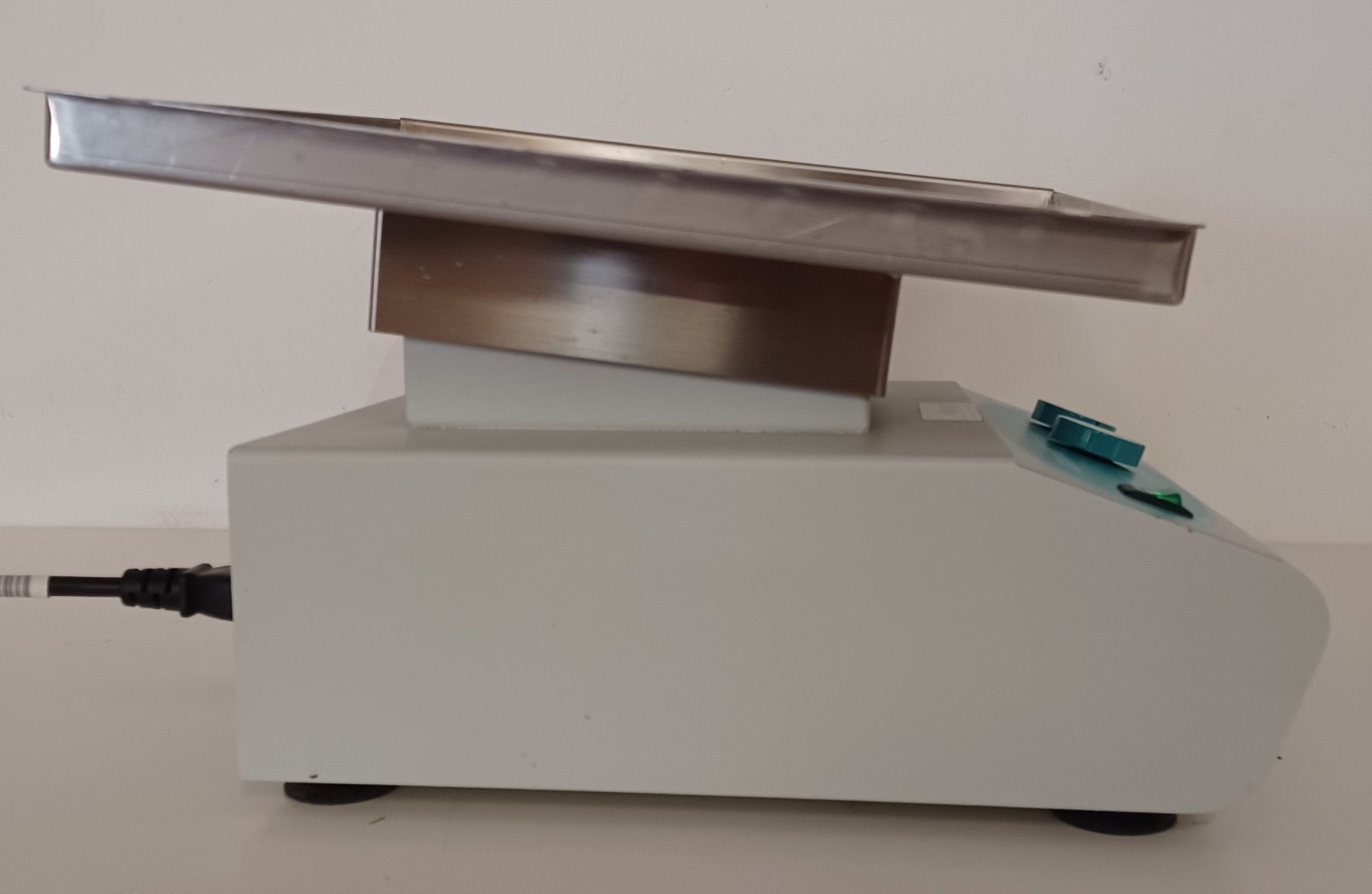 Accessori da laboratorio: Labnet S 1000-A-220 – Usato da Niederdorf venduto da LeptonAG_Labor 2