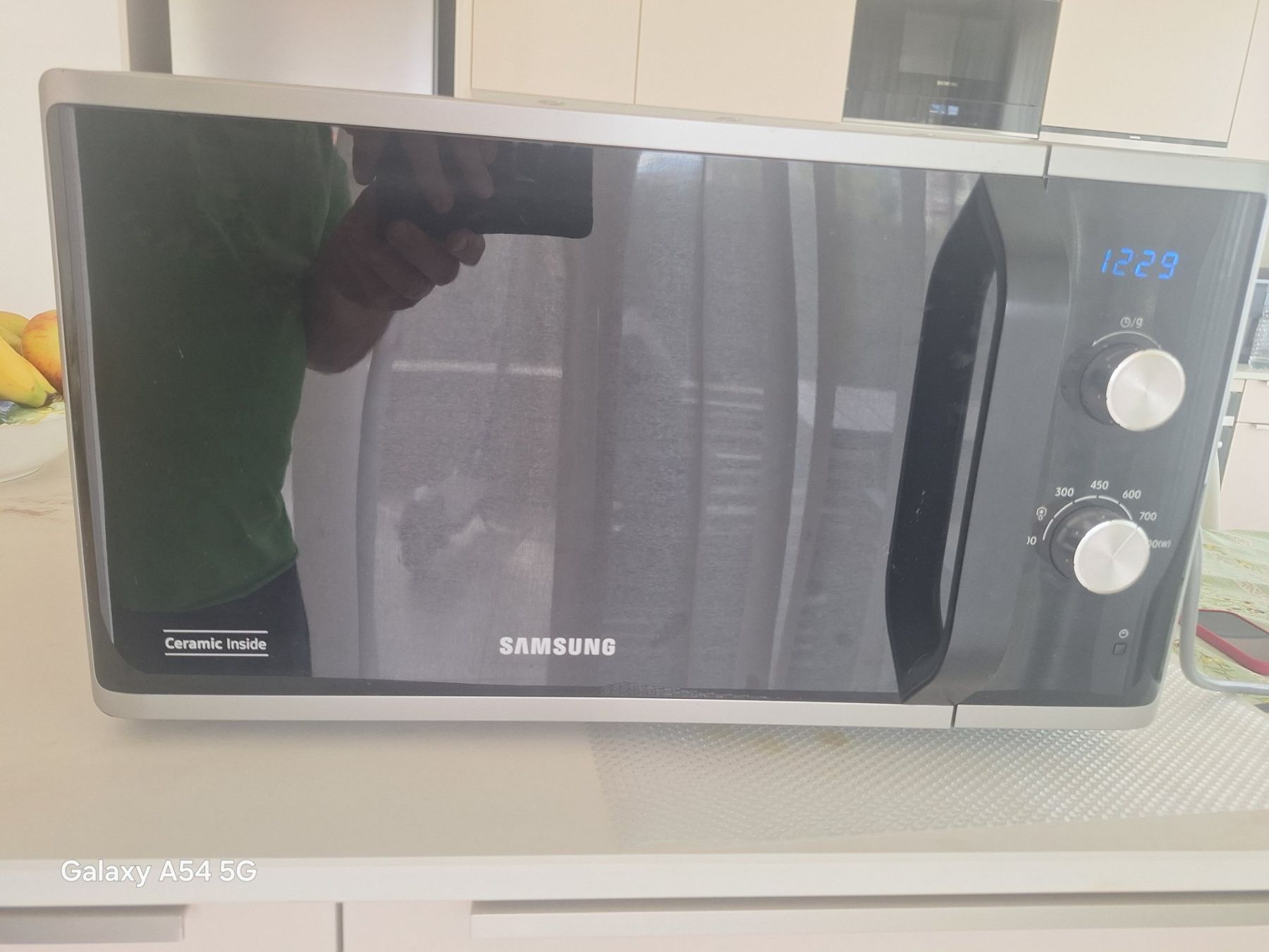 Küchengeräte: Micro-ondes Samsung Ceramic Inside, état acceptable – Gebraucht aus Genève von mbest01