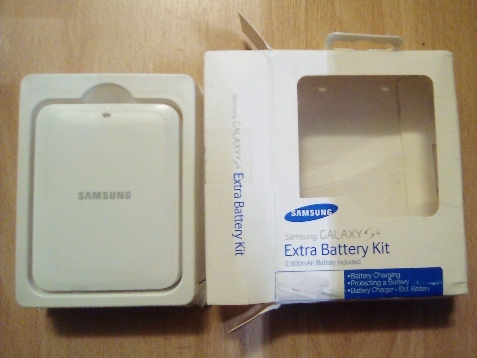 Samsung Batterie: Samsung Galaxy S4 Extra Battery Kit Ladegerät – Nuovo e nell'imballaggio originale da Winterthur venduto da Colonica