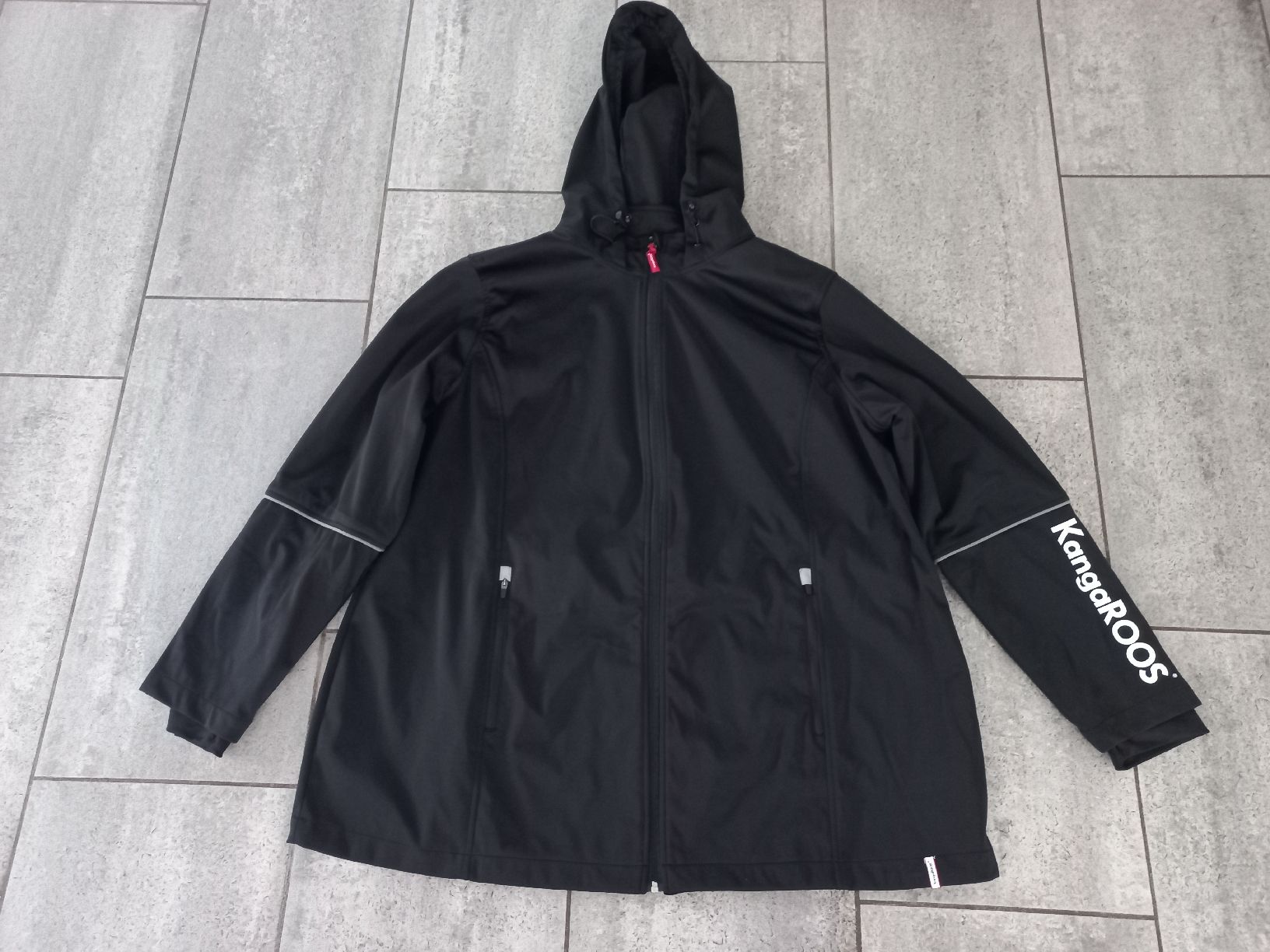 Giacche: Softshelljacke von KangaROOS Gr.54 – Nuovo (secondo la descrizione) da Oberuzwil venduto da venditum.