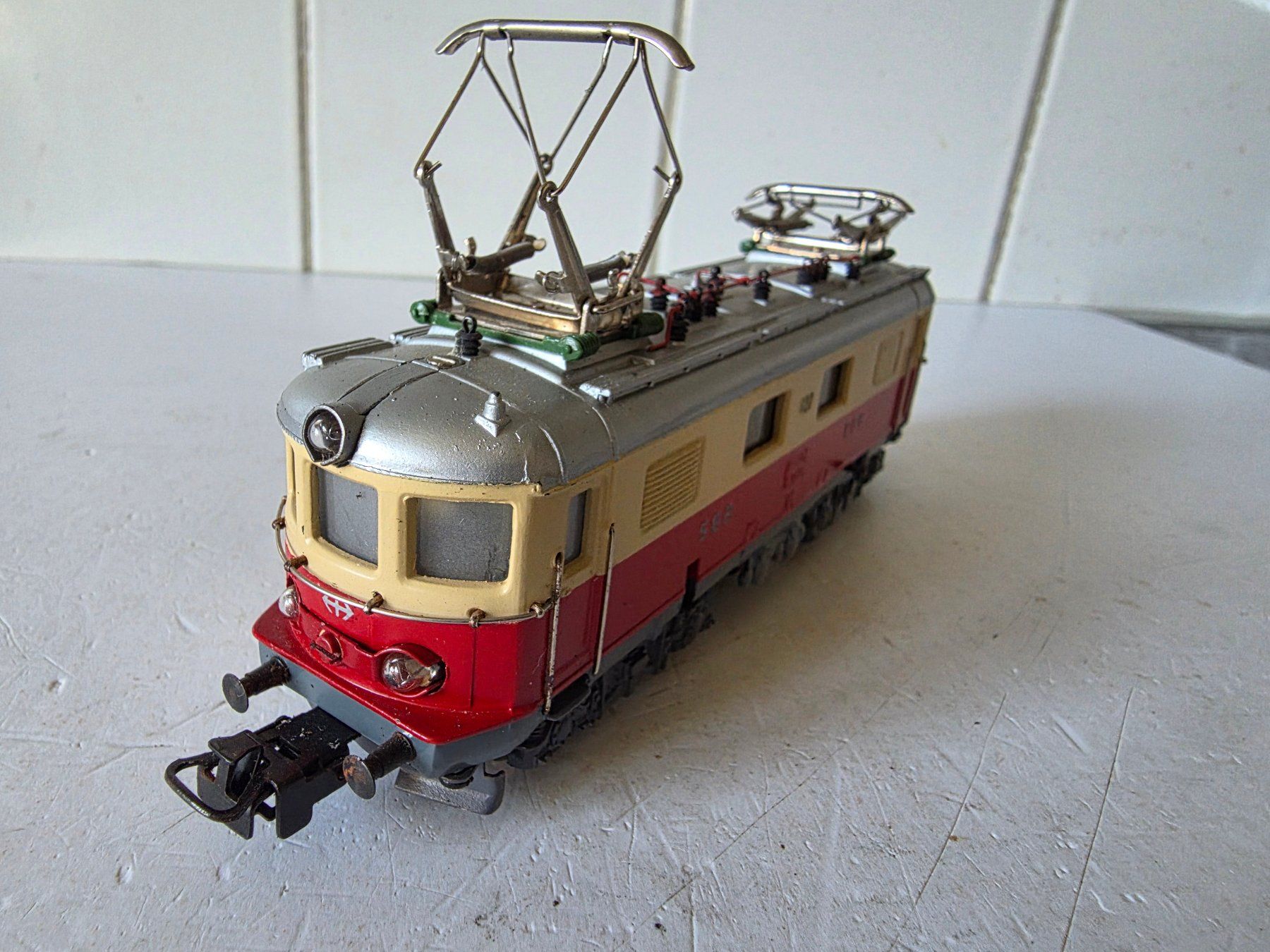 Märklin Modellini di ferrovie: E-Lok SBB Re 4/4, Lok-Nr. 427, TEE – Nuovo (secondo la descrizione) da Seuzach venduto da Loeckeli01