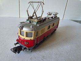 E-Lok SBB Re 4/4, Lok-Nr. 427, TEE