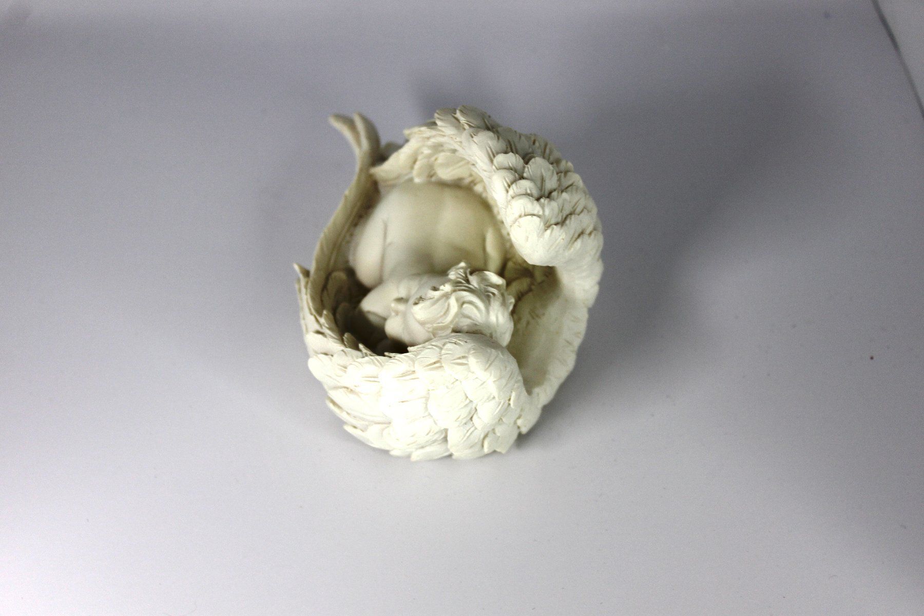 Tutte le decorazioni: Bébé dans une aile d'ange – Nuovo e nell'imballaggio originale da Marsens venduto da carobazar 2