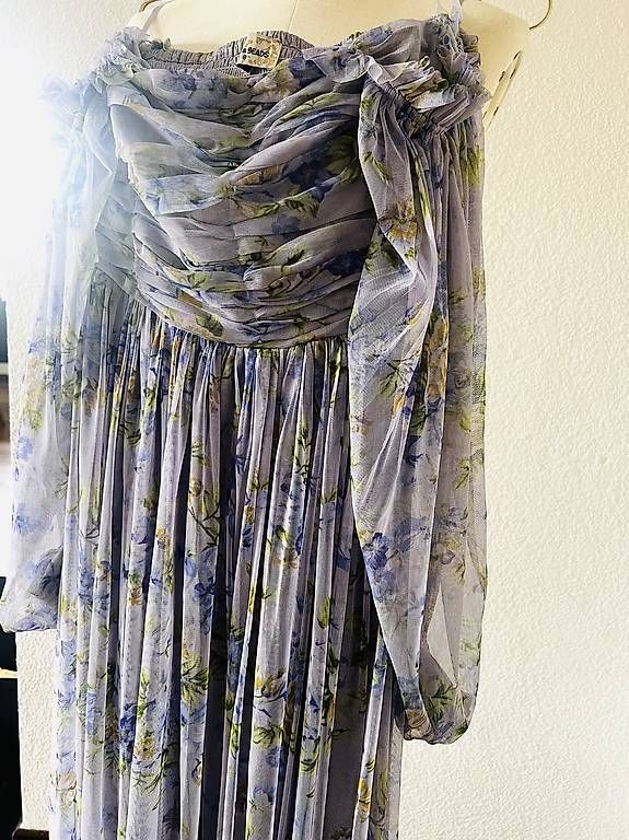 Vestiti: Blumenkleid  – Usato da Winterthur venduto da Anjarys 1
