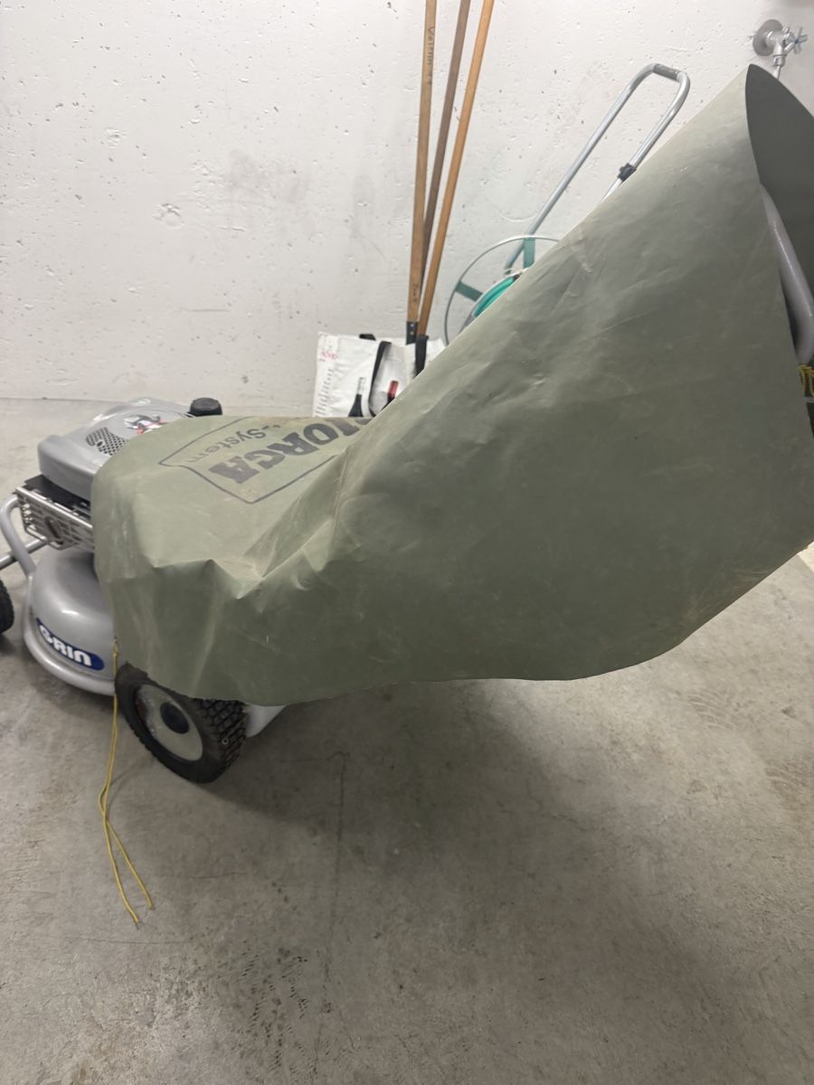 Rasenmäher: GRIN Rasenmäher Benzin Briggs & Stratton – Gebraucht aus Zürich von joyfulgrace 6