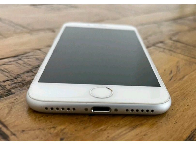 Apple Handys / Smartphones: Iphone 8 (64GB) Akku 100% – Gebraucht aus Luzern von Waince786 4