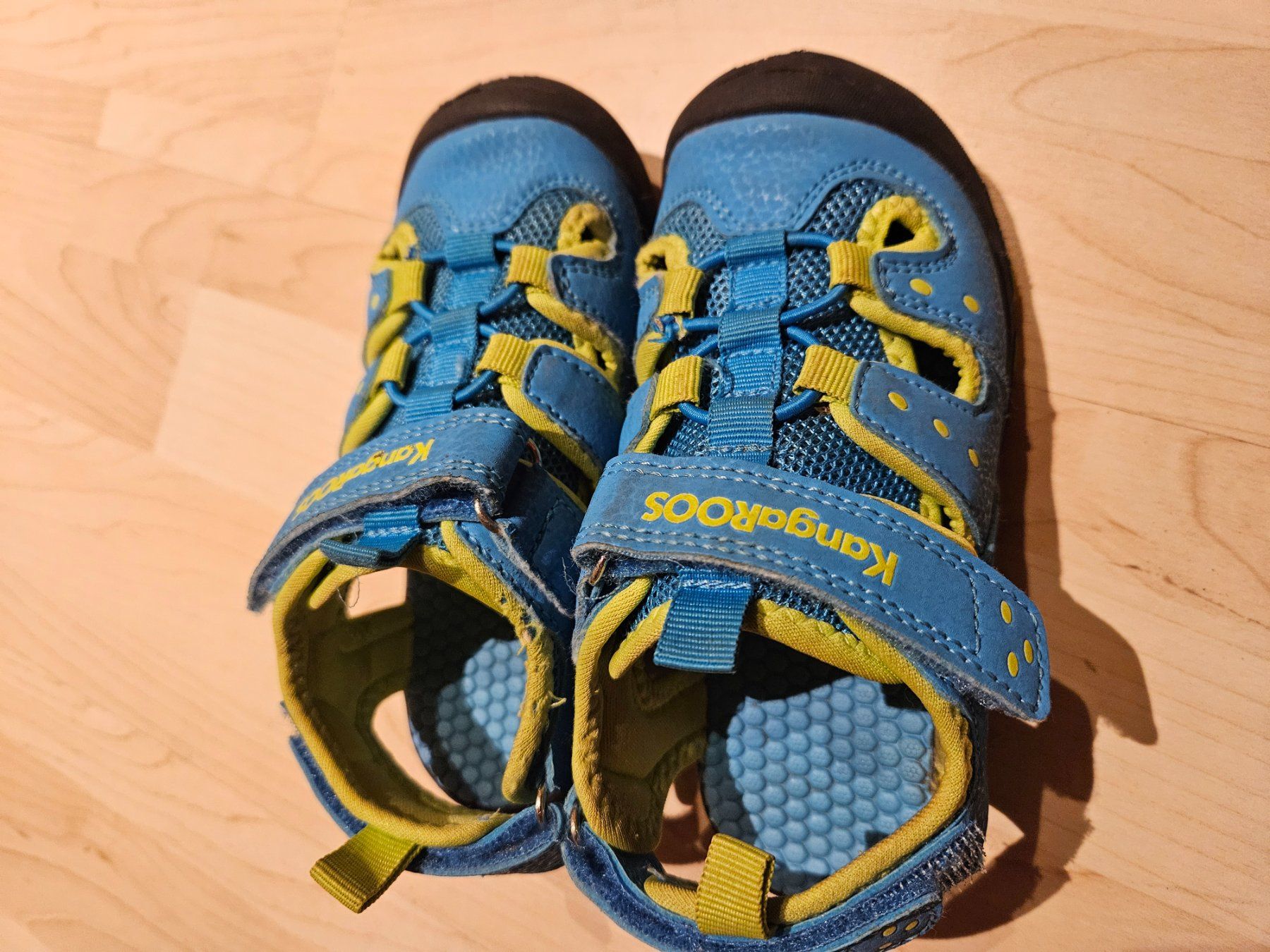 Scarpe per ragazzi: Kinder Sandalen gr 28 – Usato da Ennenda venduto da eel_ts7s 1