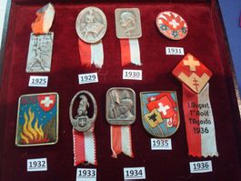 Abzeichen 1. August 1925,29,30,31,32,33,34,35+36