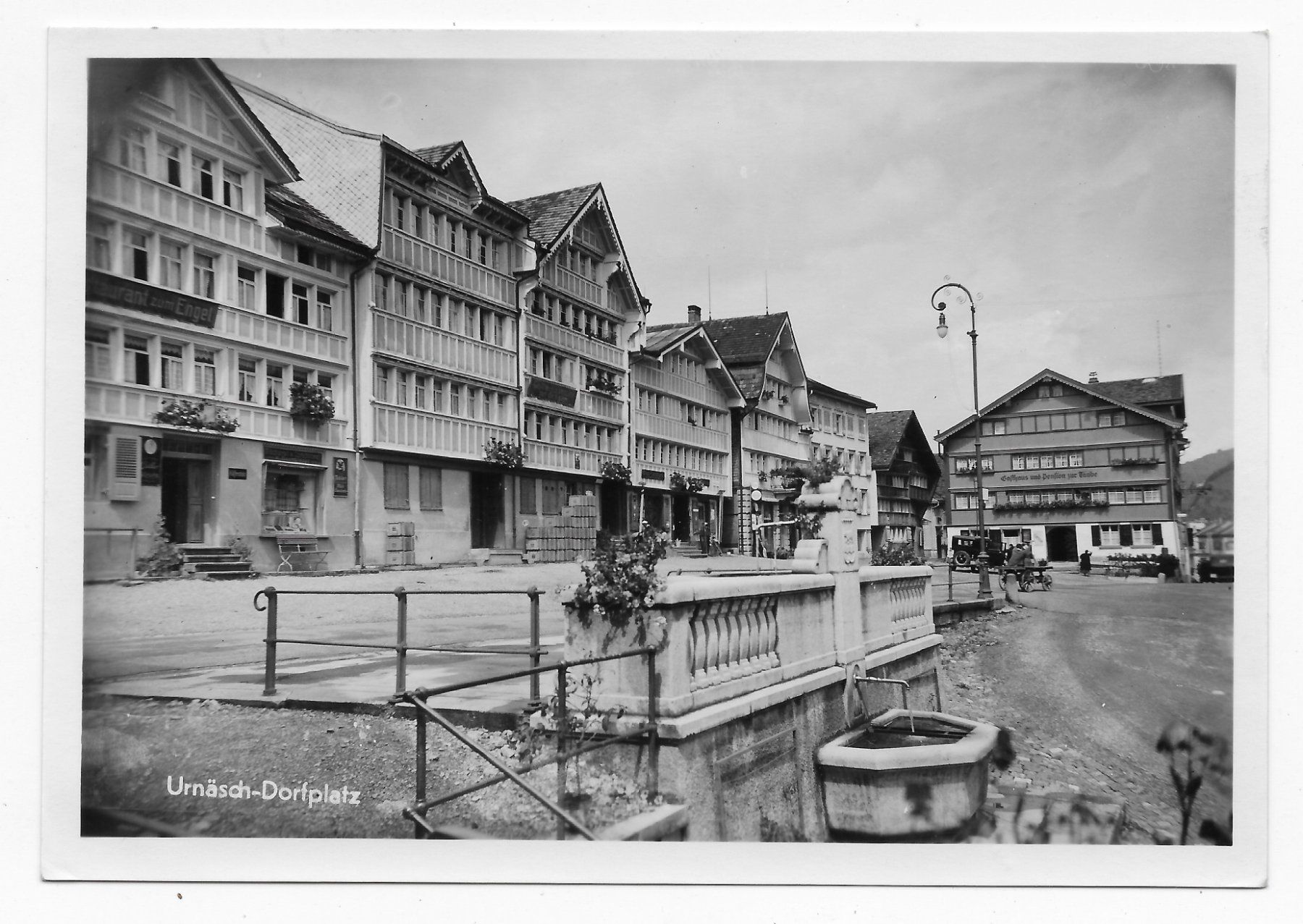 Cartoline postali: Urnäsch - Dorfplatz – Usato da Hefenhofen venduto da Richsalz