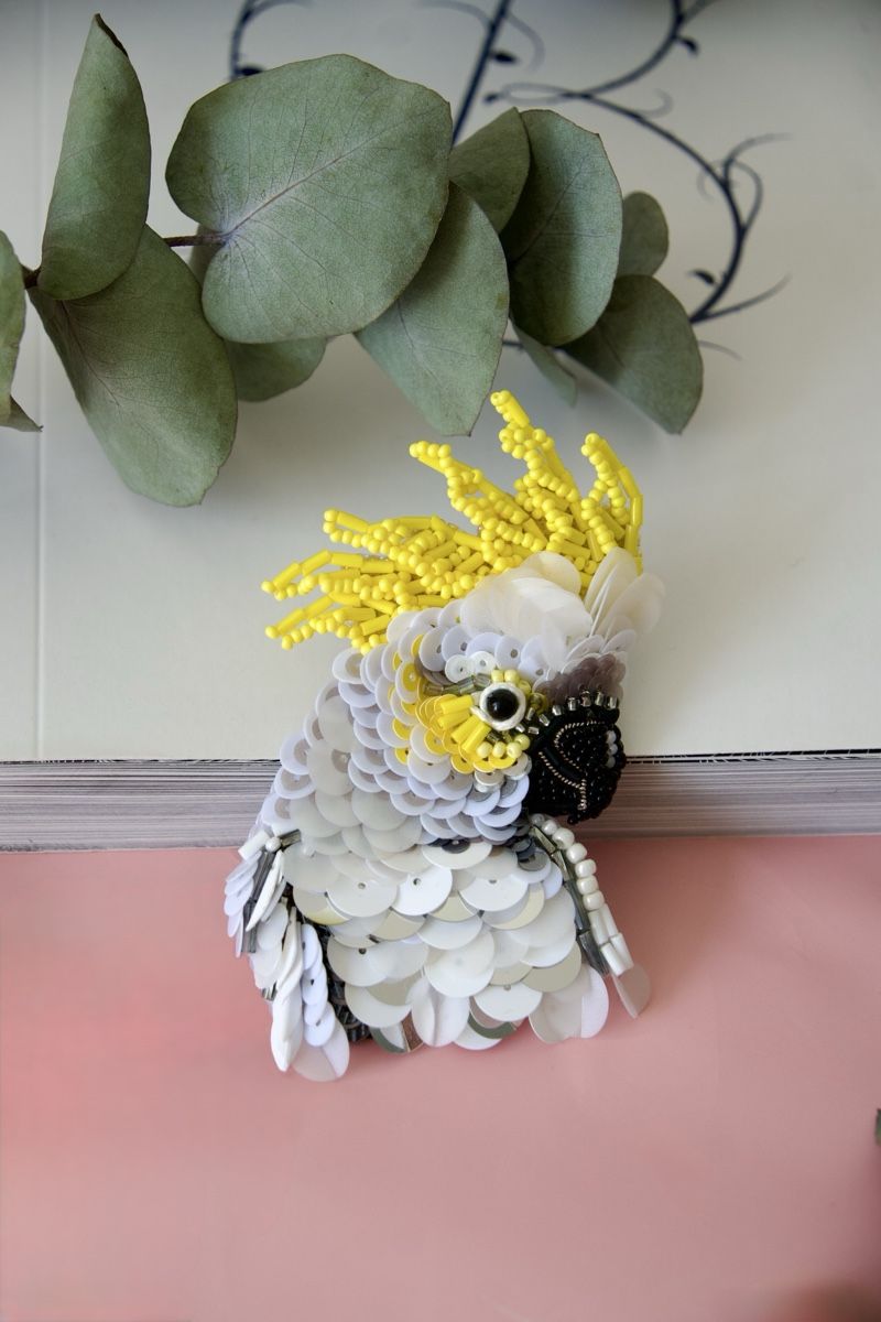Spille & Fermagli: Cockatoo embroidered brooch – Nuovo e nell'imballaggio originale da Glattpark(Opfikon) venduto da olg_g9wb 2