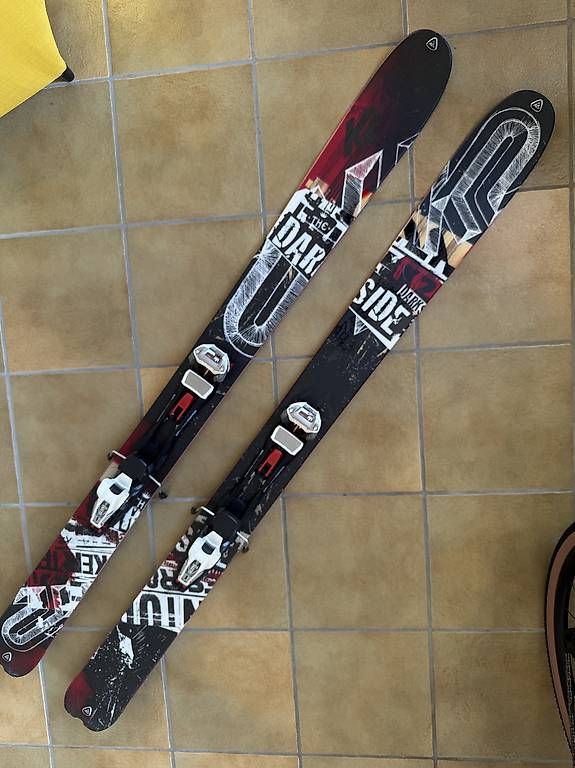 Skis: K2 Darkside, ski freeride et poudreuse  – Neuf avec emballage d'origine à Chéserex par genuflector