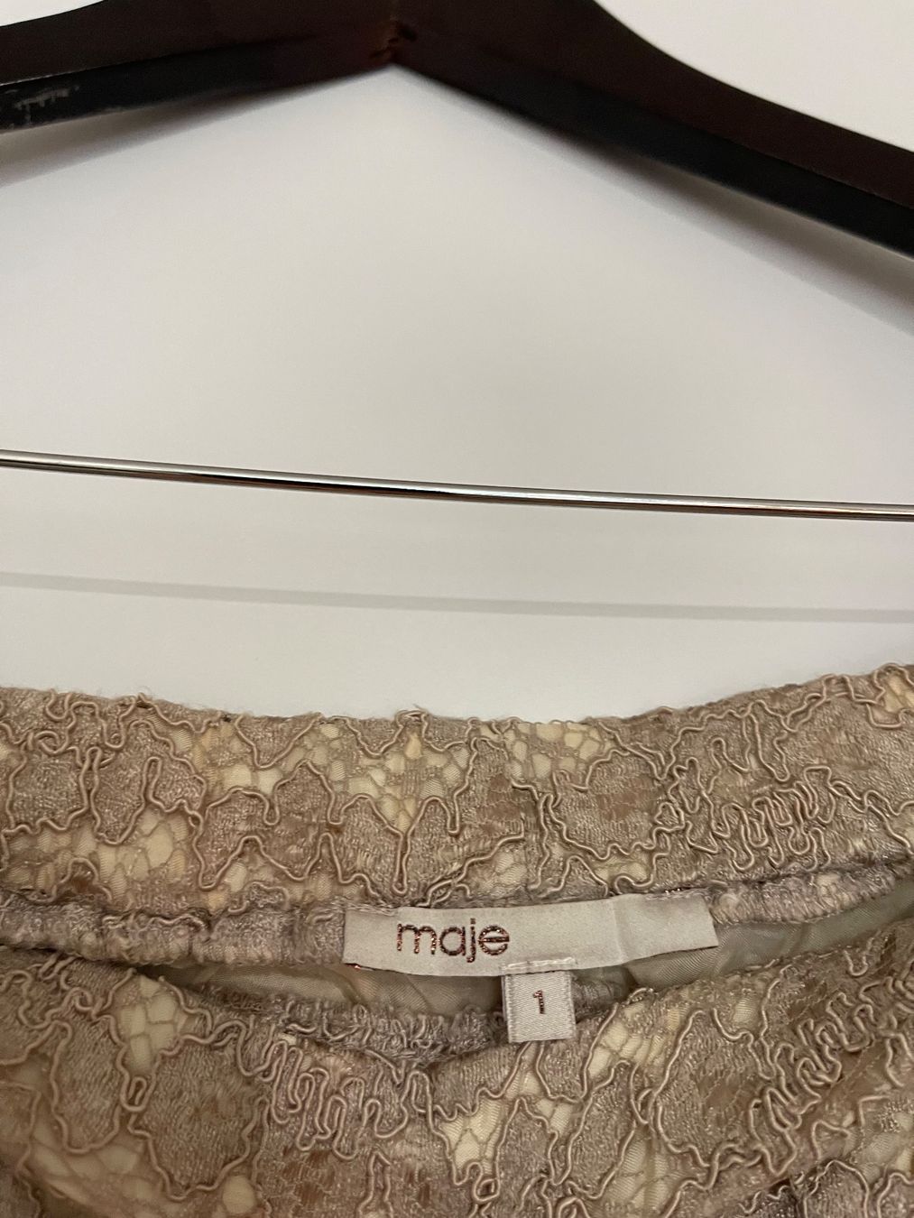 Maje Pantaloni: Joli Short Maje en dentelle – Usato da Genève venduto da Annilu 2