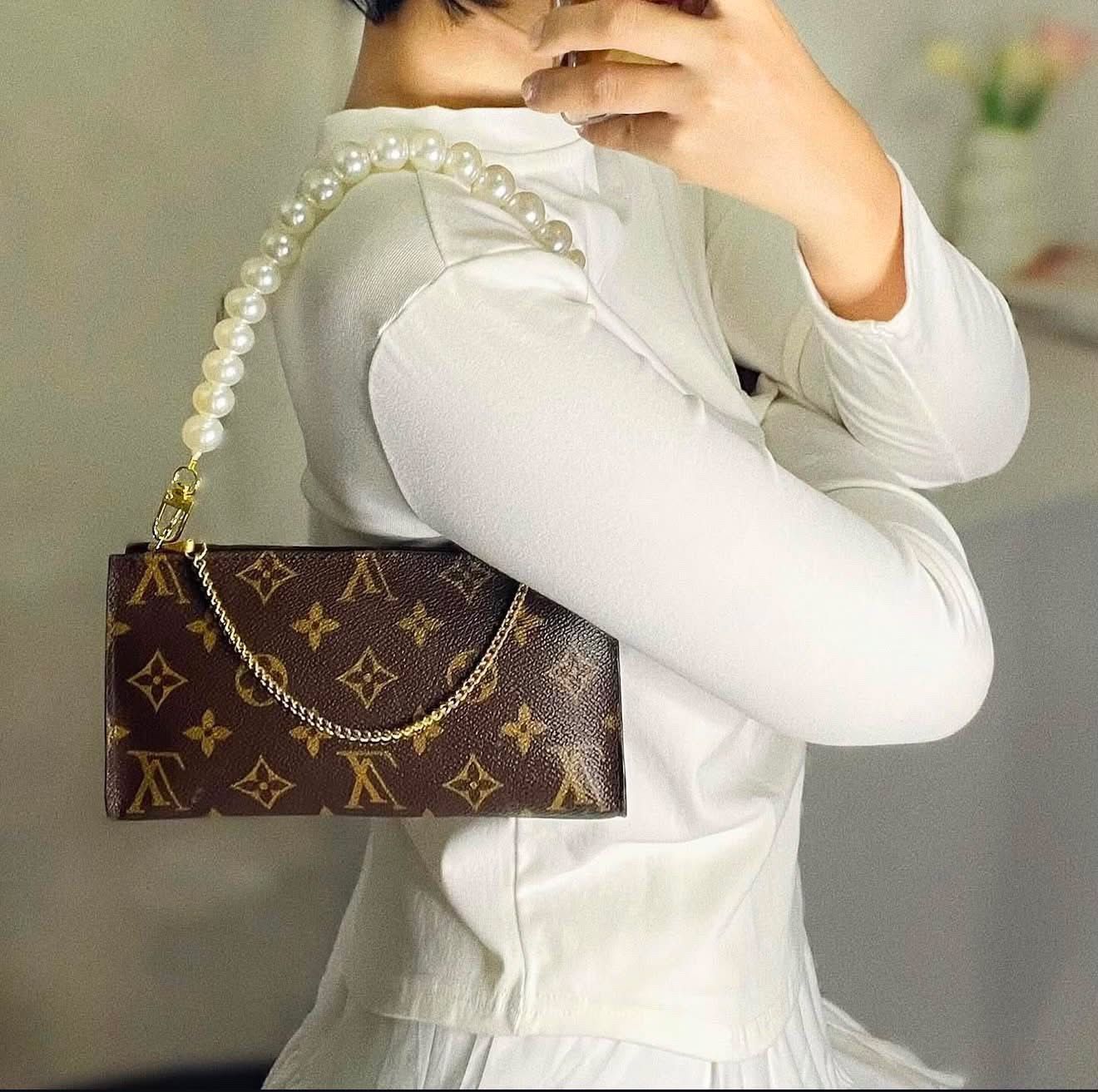 Louis Vuitton Sacs: Louis Vuitton toiletry pouch pm – D'occasion à Buch am Irchel par Pukpan_99 8