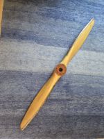 Hélice ancienne en bois 