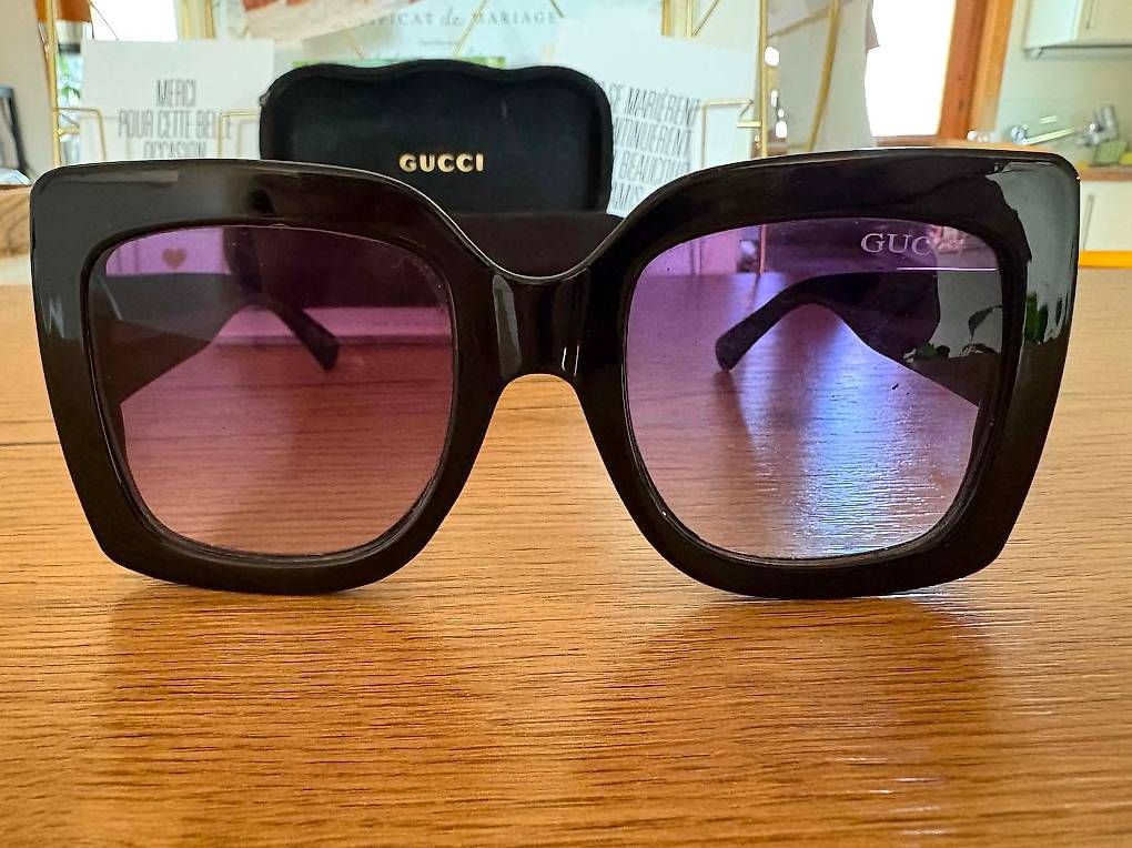 Brillen & Gläser: Lunettes de soleil – Gebraucht aus Villars Sur Glane von cbf_2x7z 2