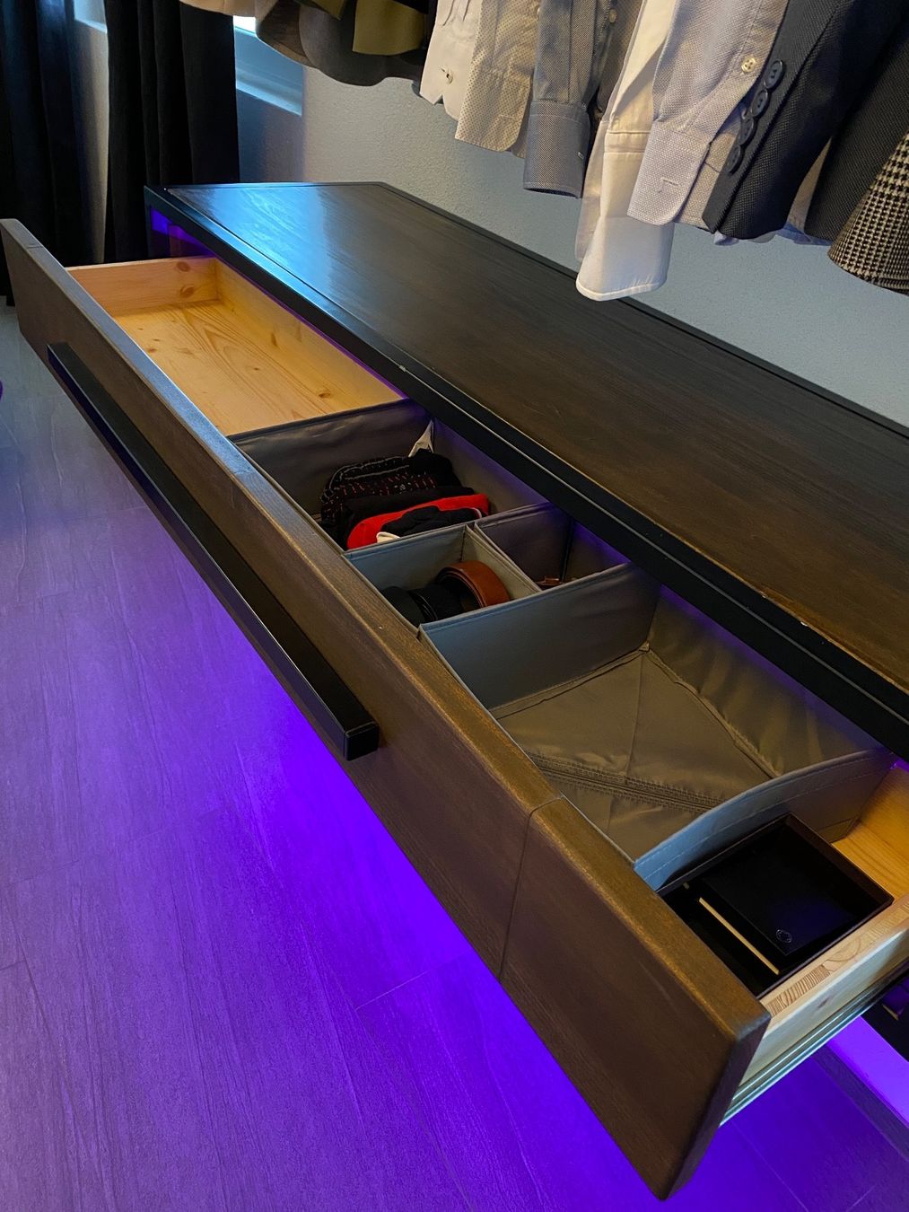 Armadi: Garderobe mit grosser Schubladenkommode – Nuovo (secondo la descrizione) da Boniswil venduto da Andrino_1 2
