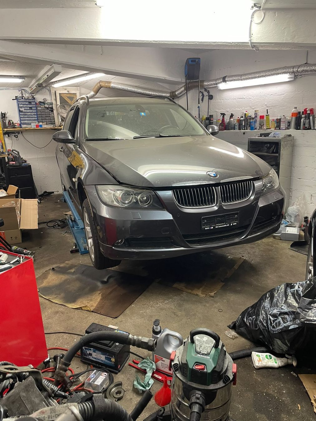 BMW Autos: BMW 325xi e91 – Défectueux à Frenkendorf par pan_ktv8