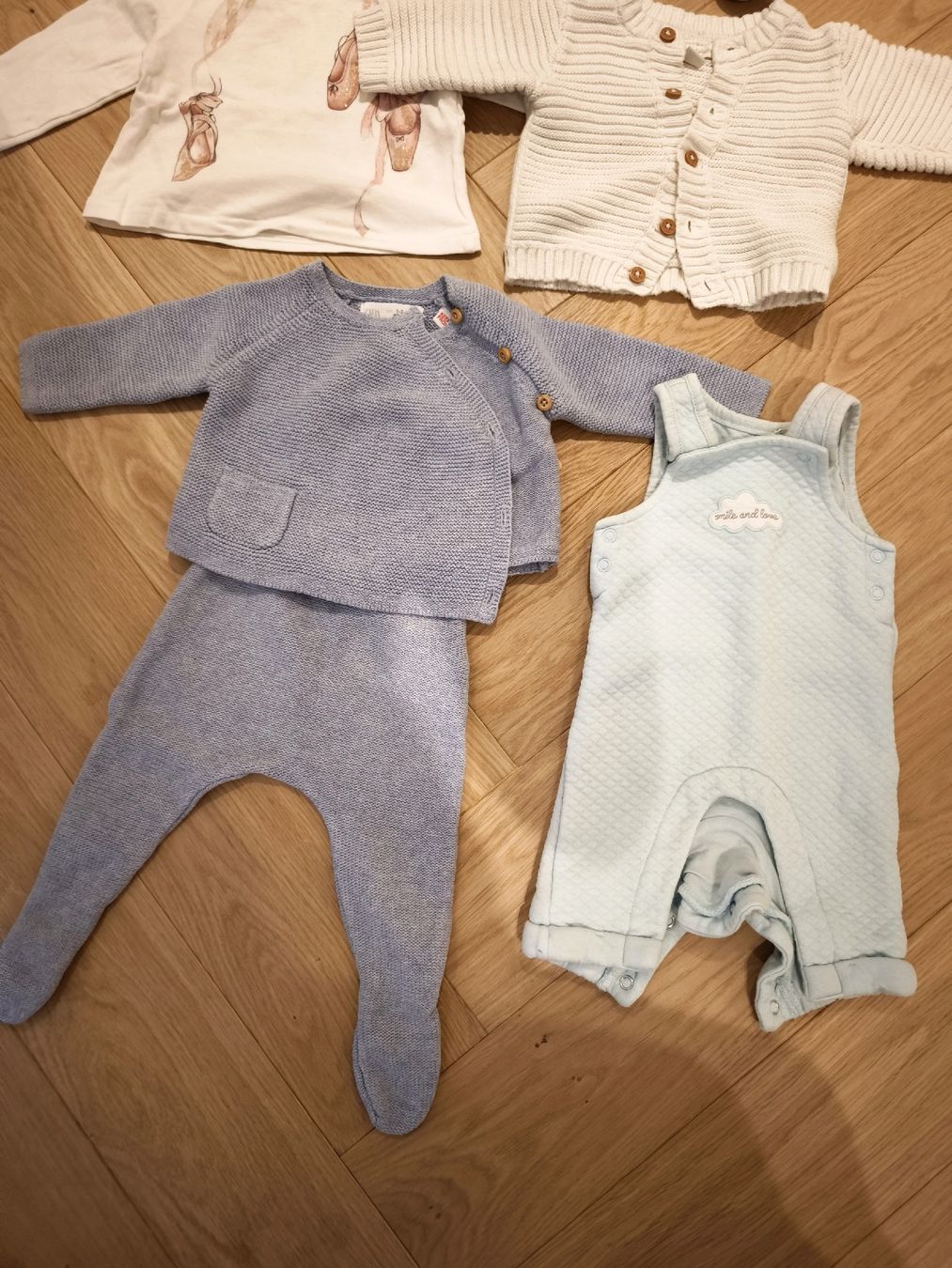 Lotti & Set di vestiti: Wunderschöne Baby Kleider Set  – Usato da Oberrieden venduto da Beti85 1