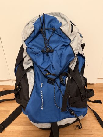 Der Salewa Summit 26 Wanderrucksack  in Blau