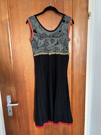 Kleid von eva claudi, Grösse XS, 82 % Wolle, wie neu